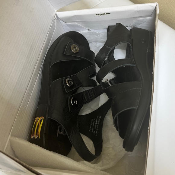 Gravity Defyer Arch support Sandals - size 6.5 - Picture 5 of 5